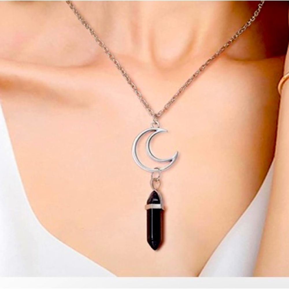 Vintage Moon 🌙 Necklace